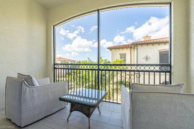 16379 Viansa WAY 301, Naples, FL 34110