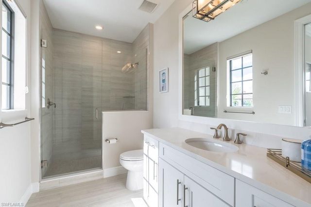 16379 Viansa WAY 301, Naples, FL 34110