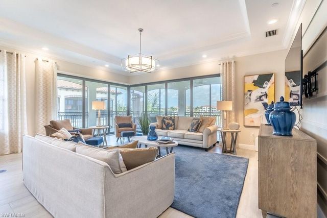 16379 Viansa WAY 301, Naples, FL 34110