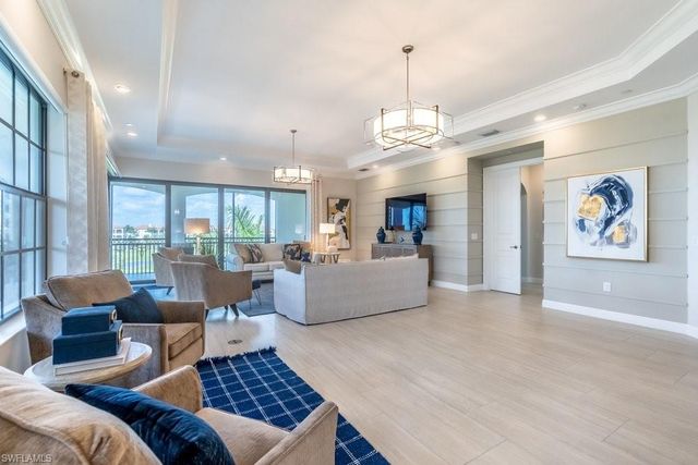 16379 Viansa WAY 301, Naples, FL 34110