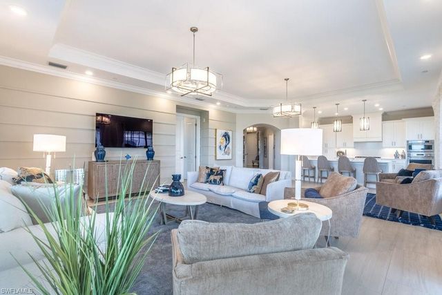 16379 Viansa WAY 301, Naples, FL 34110