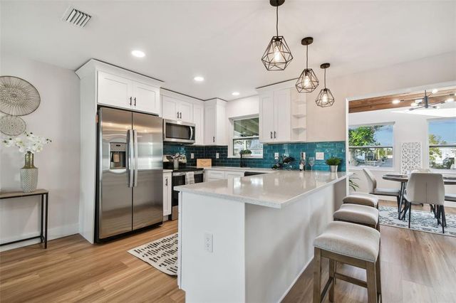 10721 64TH AVENUE, Seminole, FL 33772