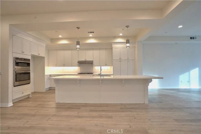 22043 Normandie, Los Angeles, CA 90501