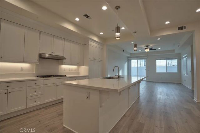 22043 Normandie, Los Angeles, CA 90501