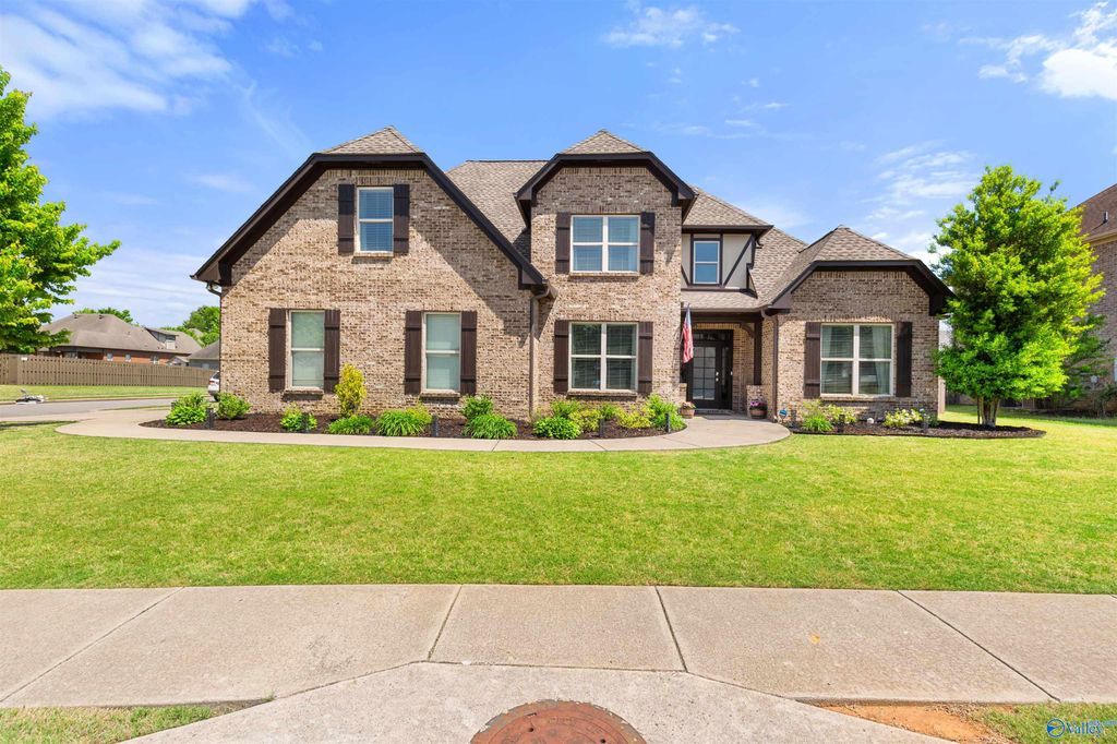 115 Misty River Lane SW, Huntsville, AL 35824