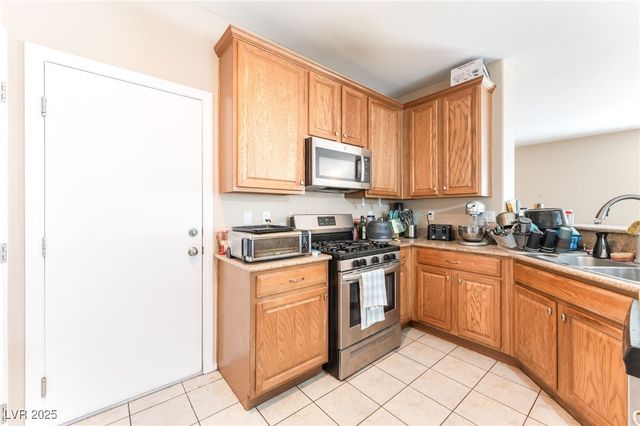 1513 Groom Avenue, North Las Vegas, NV 89081