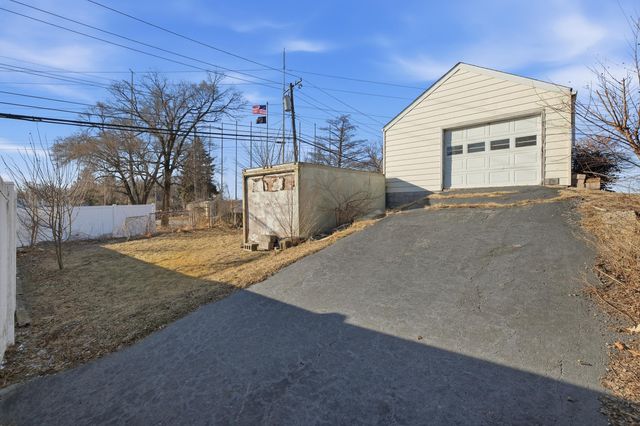 2418 Ridge Road, Highland, IN 46322