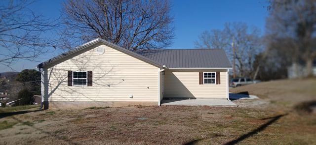 104 Buena Vista Avenue, Sweetwater, TN 37874
