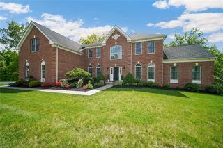 27 Sommerset Road, Poughkeepsie, NY 12603