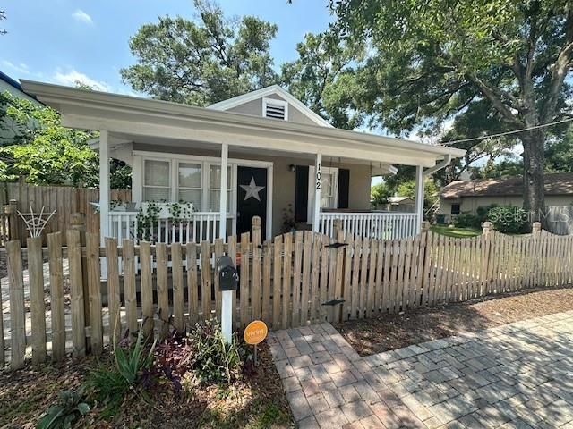 102 W ELM STREET, Tampa, FL 33604
