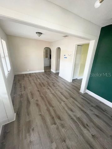 102 W ELM STREET, Tampa, FL 33604
