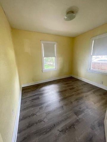 102 W ELM STREET, Tampa, FL 33604