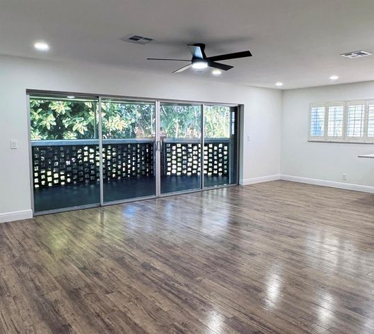 419 Pine Tree Court 19, Atlantis, FL 33462