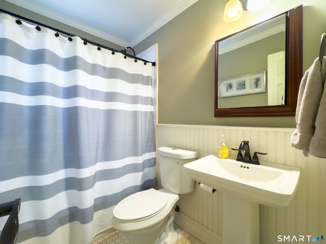 153 Cherry Hill Drive 2A, Bridgeport, CT 06606