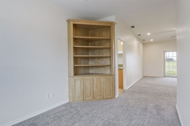 1066 West Road, Waxahachie, TX 75165