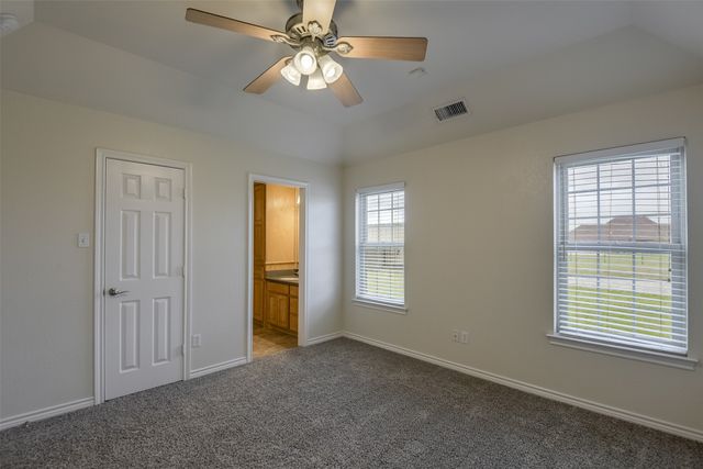 1066 West Road, Waxahachie, TX 75165