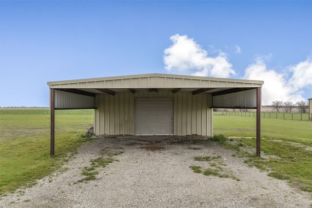 1066 West Road, Waxahachie, TX 75165
