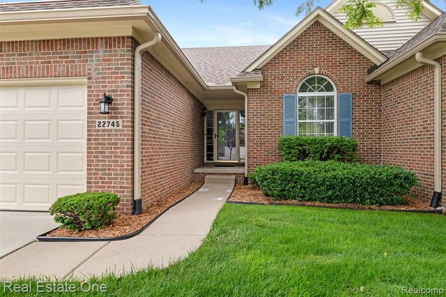 22745 Coachlight Circle, Taylor, MI 48180