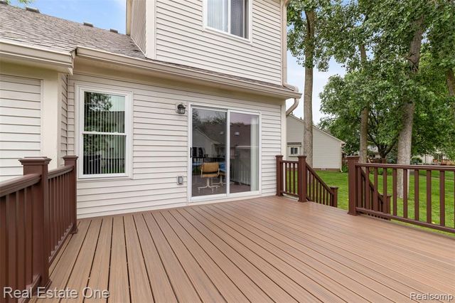 22745 Coachlight Circle, Taylor, MI 48180