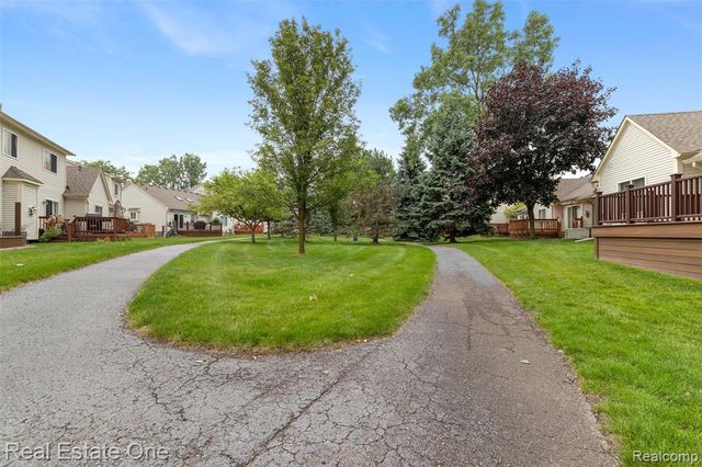 22745 Coachlight Circle, Taylor, MI 48180