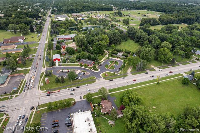 22745 Coachlight Circle, Taylor, MI 48180