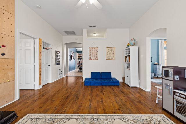 2029 Cumberland Dr., Longview, TX 75601