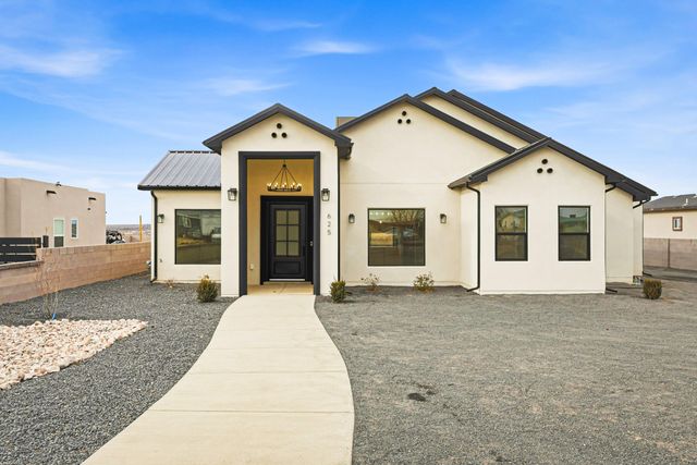 625 1st Street NE, Rio Rancho, NM 87124