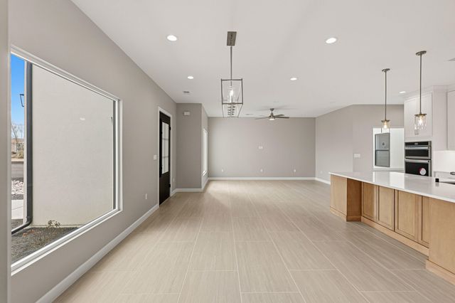 625 1st Street NE, Rio Rancho, NM 87124