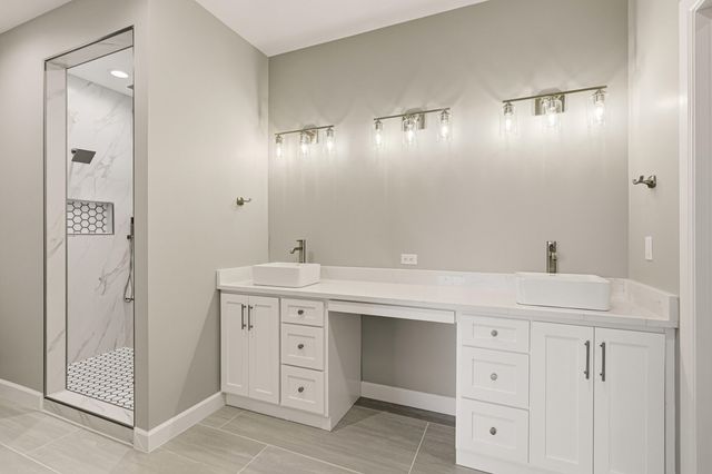 625 1st Street NE, Rio Rancho, NM 87124