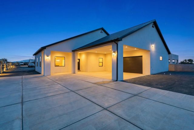 625 1st Street NE, Rio Rancho, NM 87124