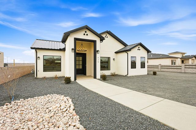 625 1st Street NE, Rio Rancho, NM 87124