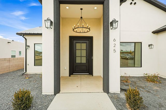 625 1st Street NE, Rio Rancho, NM 87124