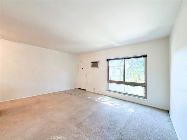 6041 Fountain Park Lane 11, Woodland Hills, CA 91367