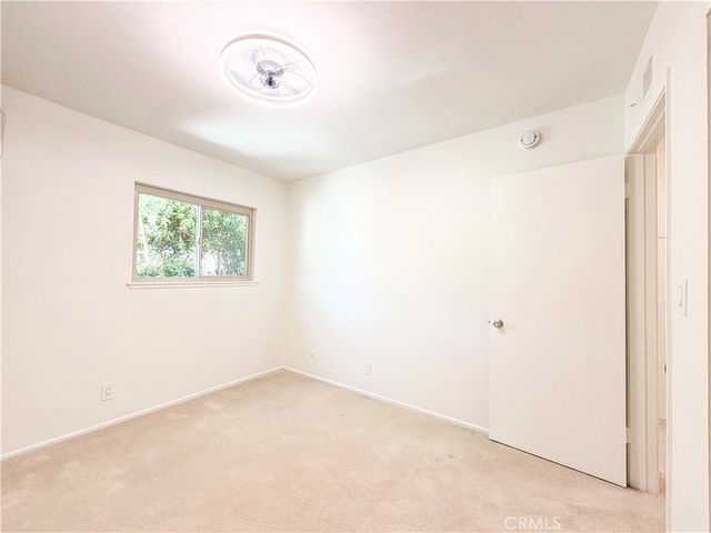 6041 Fountain Park Lane 11, Woodland Hills, CA 91367