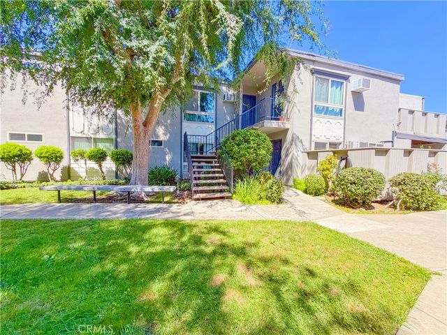 6041 Fountain Park Lane 11, Woodland Hills, CA 91367