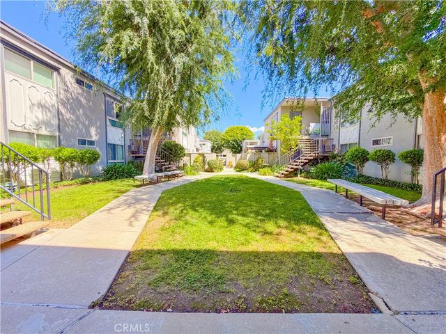 6041 Fountain Park Lane 11, Woodland Hills, CA 91367