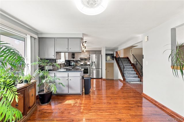 29 Rosemead Lane, Cheektowaga, NY 14227
