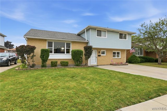 29 Rosemead Lane, Cheektowaga, NY 14227