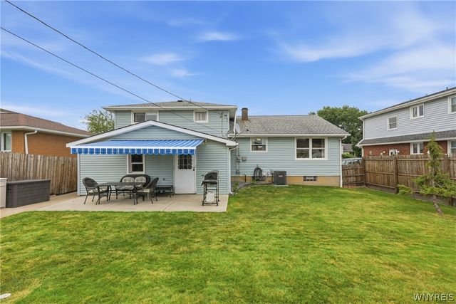 29 Rosemead Lane, Cheektowaga, NY 14227