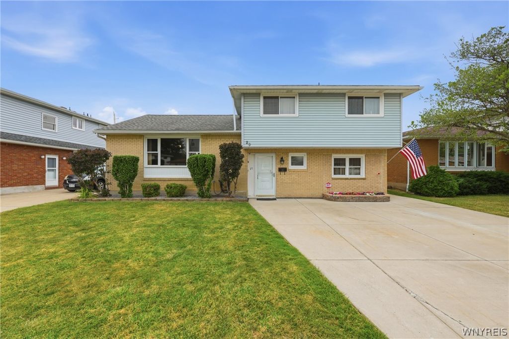 29 Rosemead Lane, Cheektowaga, NY 14227