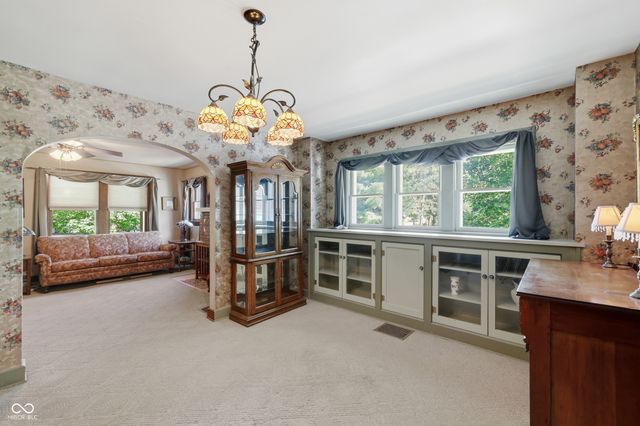 1189 S Morgantown Road, Greenwood, IN 46143