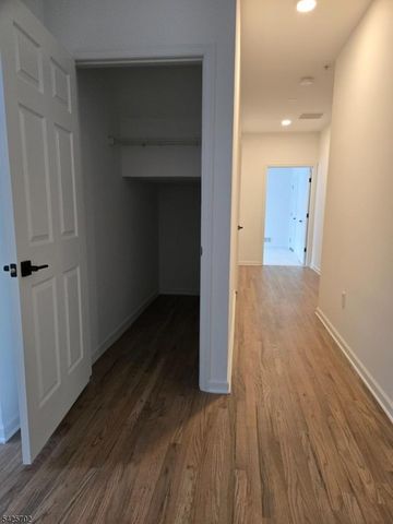 37 Forest Dr, Piscataway Twp., NJ 08854