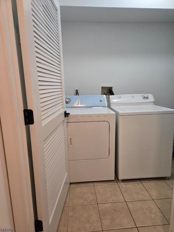 37 Forest Dr, Piscataway Twp., NJ 08854