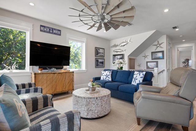 915 N SHORE DRIVE, Anna Maria, FL 34216