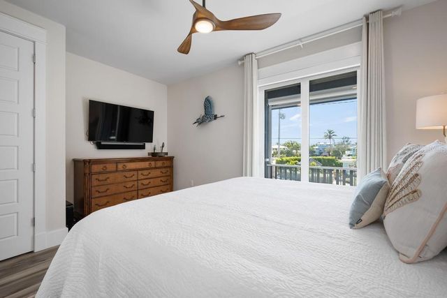 915 N SHORE DRIVE, Anna Maria, FL 34216