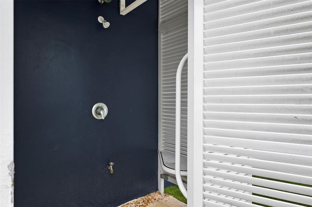 915 N SHORE DRIVE, Anna Maria, FL 34216