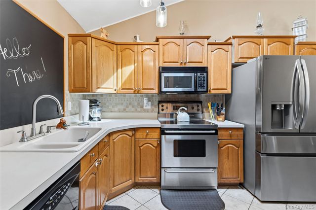 21 Elkin Drive, Middle Island, NY 11953