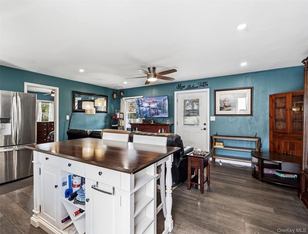 21 Elkin Drive, Middle Island, NY 11953