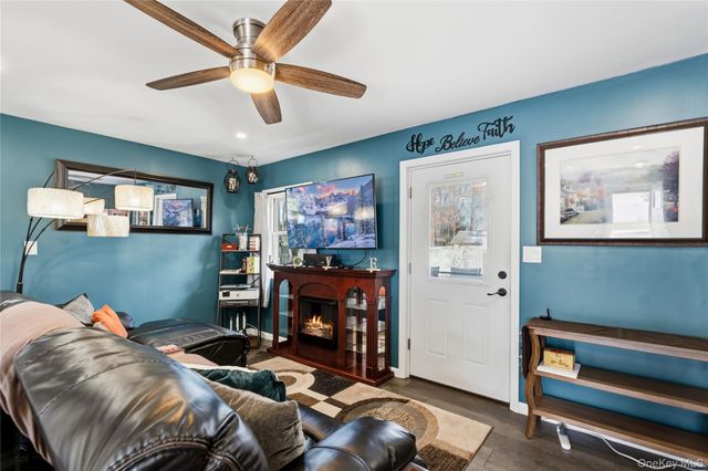 21 Elkin Drive, Middle Island, NY 11953