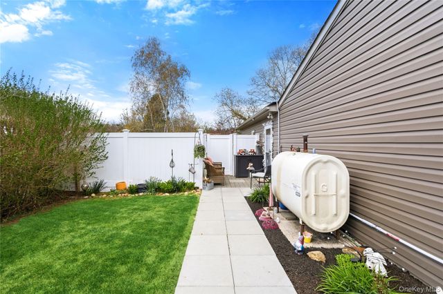 21 Elkin Drive, Middle Island, NY 11953